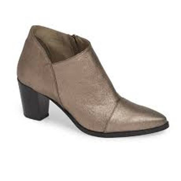 Italeau Marisa Booties EU 36 US 5.5 Gold Leather Waterproof Block Heel NWOB - Picture 1 of 10